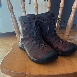 Keen insulated Brown Hiking Boots